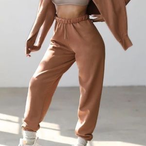 NWOT Joah Brown Oversized Jogger Terracotta French Terry sz XS/S